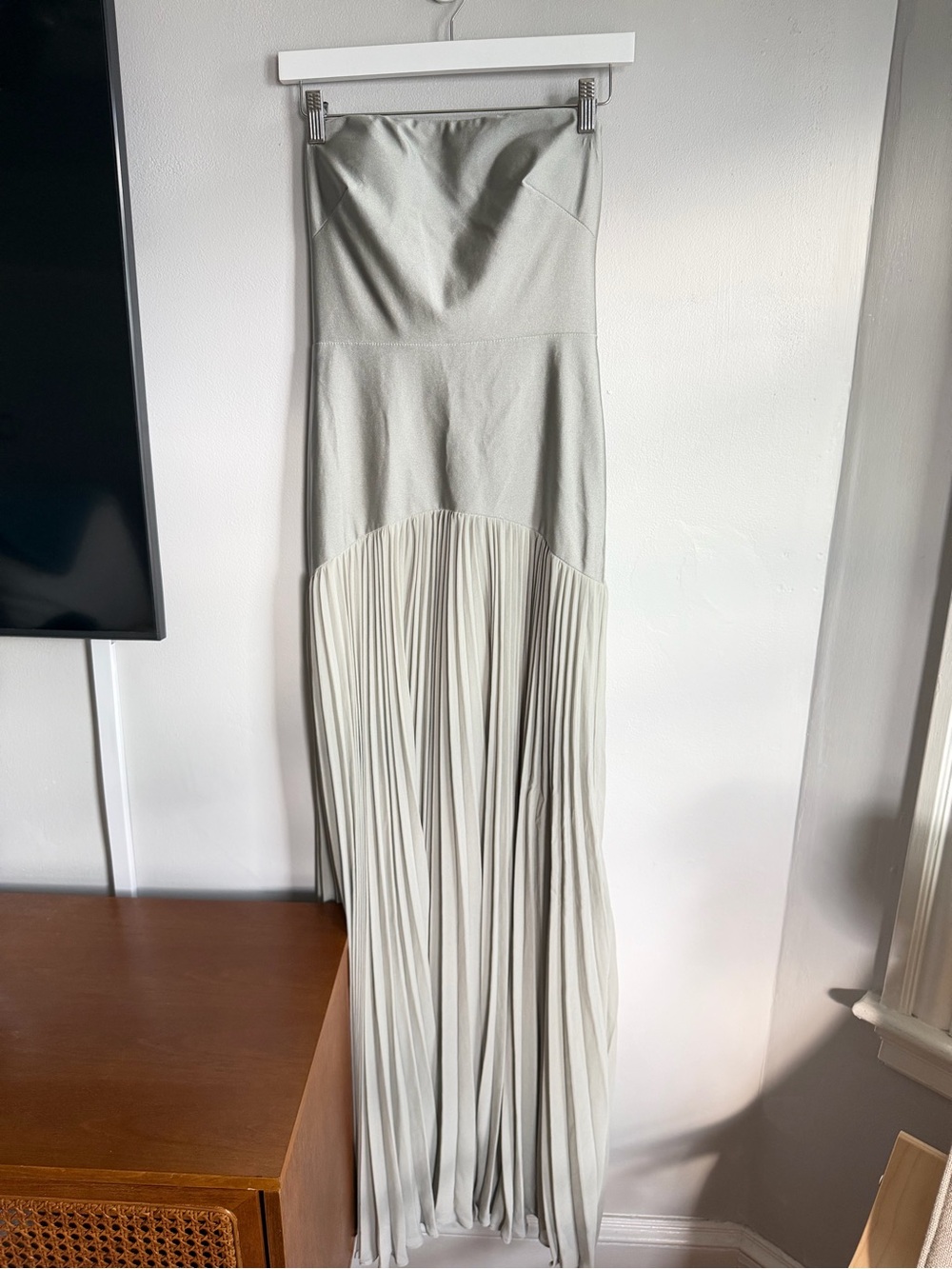 Maxi Pleated Skirt Dress in Light Gray